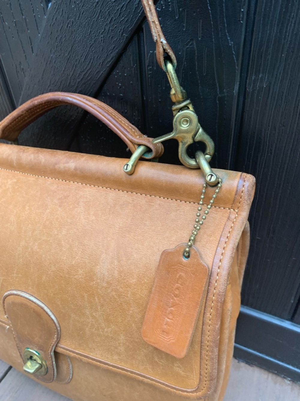 Vintage Coach Willis 9927 British Tan Leather Crossbody Bag Turnlock - Picture 2 of 9